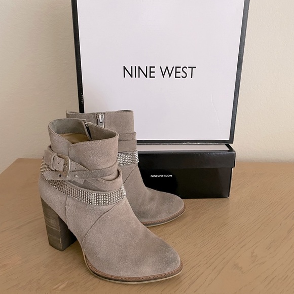 NINE WEST Ankle Boots - Picture 1 of 3